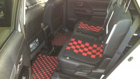 内装後方シート