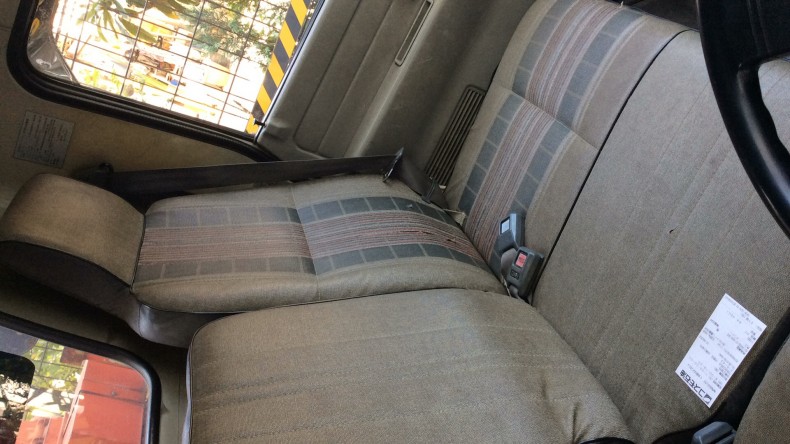 内装後方シート