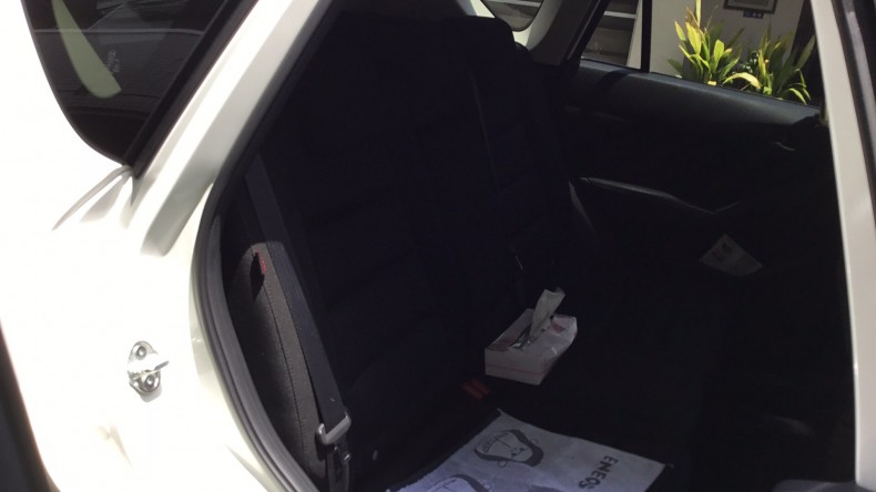 内装後方シート