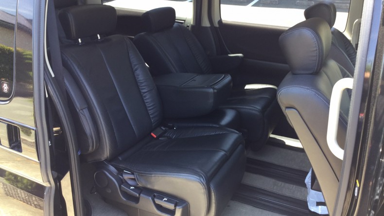 内装後方シート