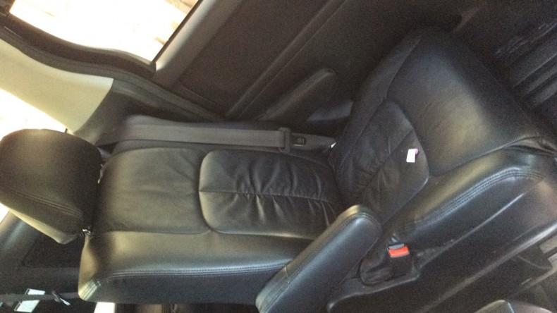 内装後方シート