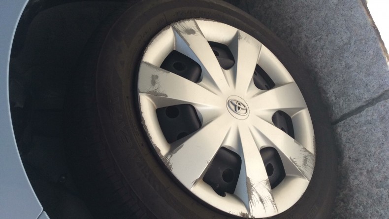 タイヤホイール前