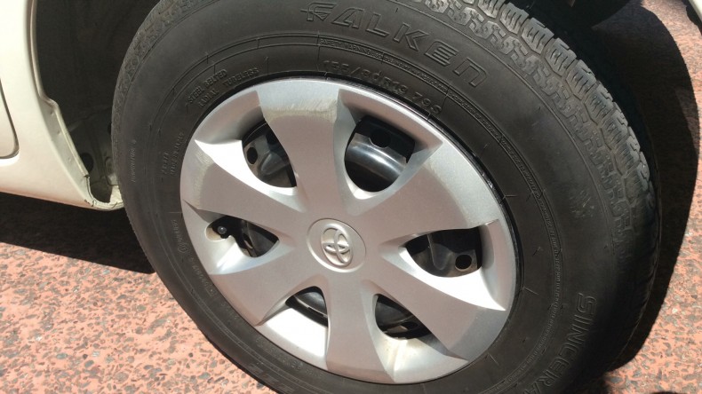 タイヤホイール前