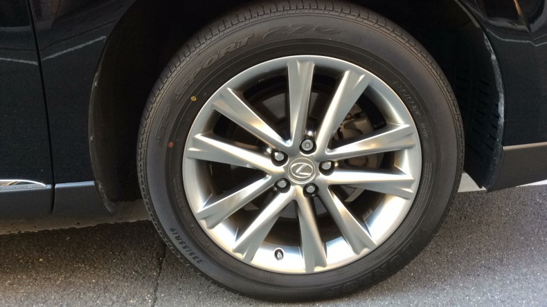 タイヤホイール前