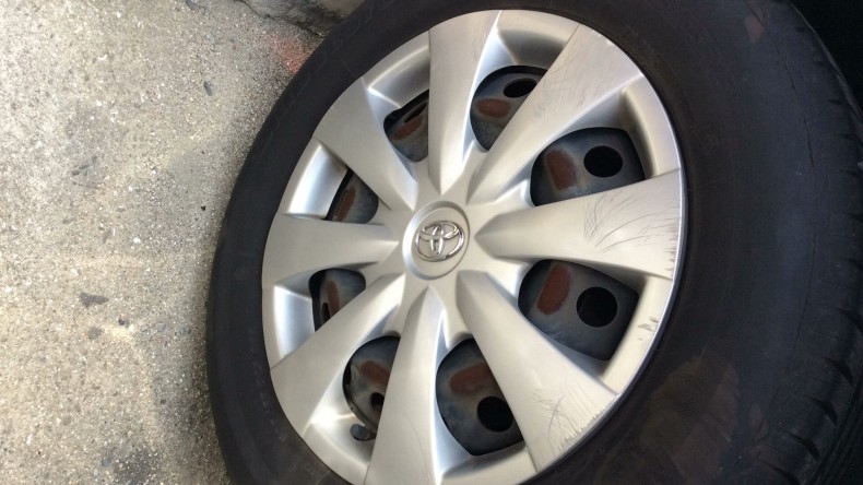 タイヤホイール前