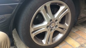 タイヤホイール前