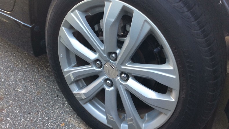 タイヤホイール前