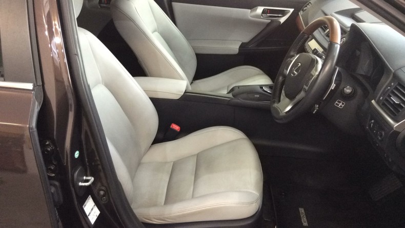 内装前方シート