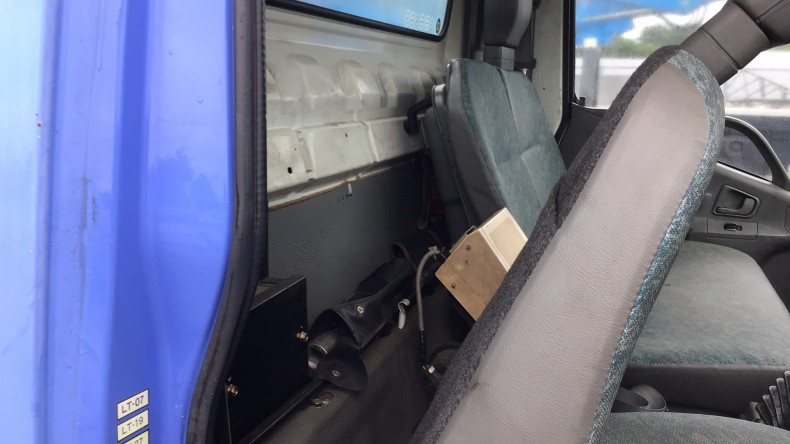 内装後方シート