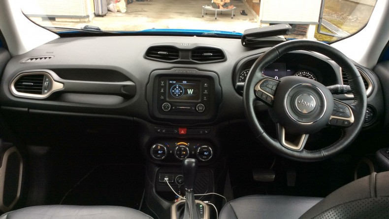 内装インパネ全体