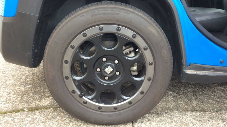 タイヤホイール前