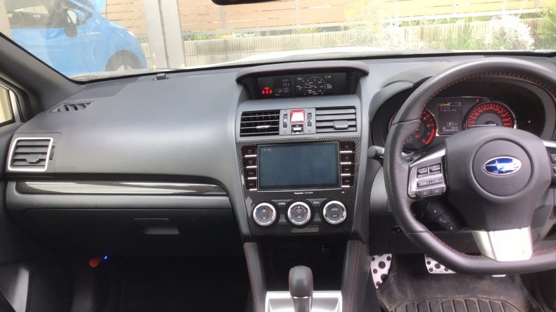 内装インパネ全体