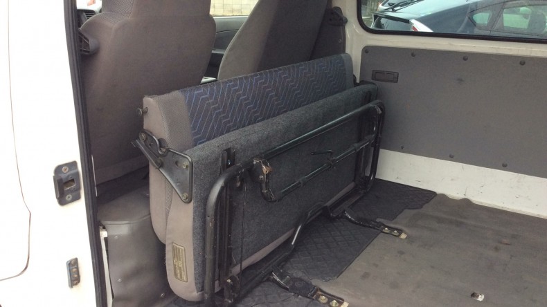 内装後方シート