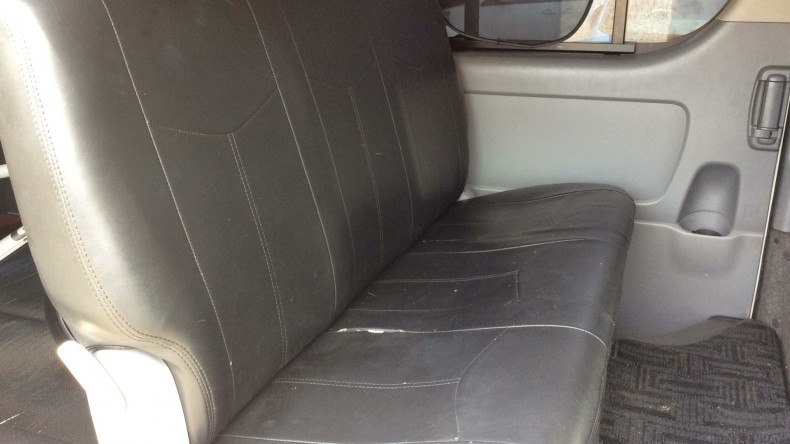 内装後方シート