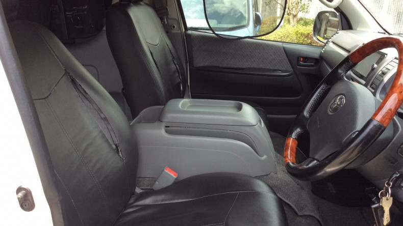 内装前方シート