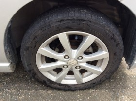 タイヤホイール前