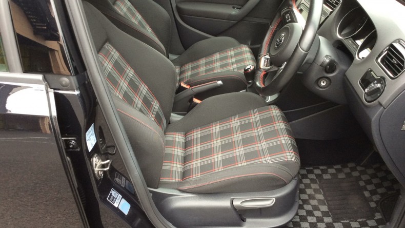 内装前方シート