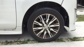 タイヤホイール前