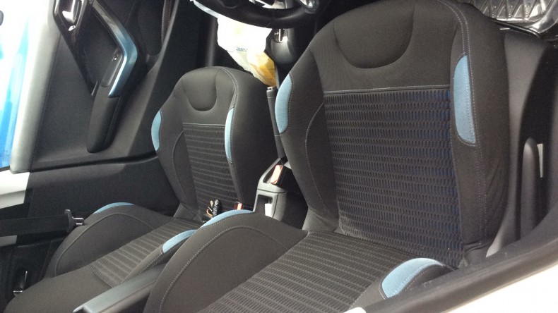 内装前方シート