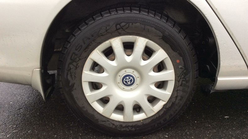 タイヤホイール前