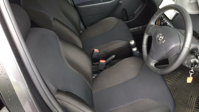 内装前方シート