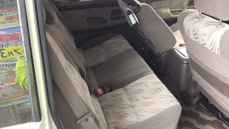 内装後方シート