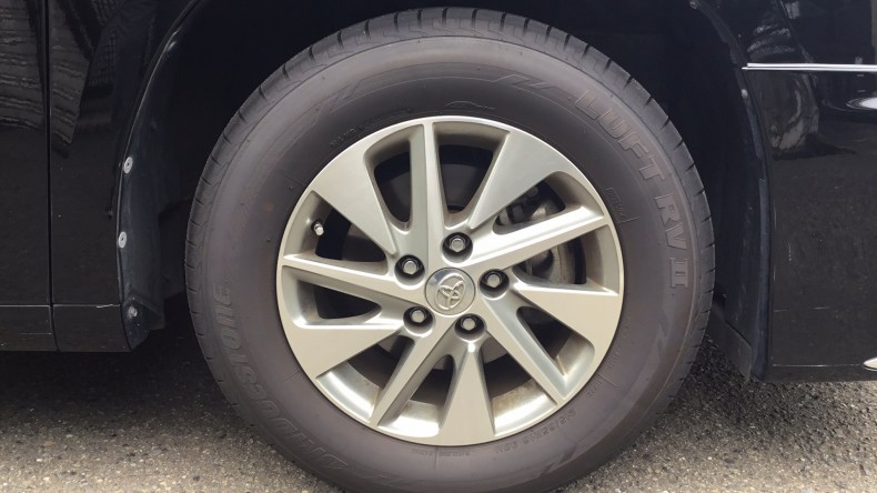 タイヤホイール前