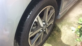 タイヤホイール前