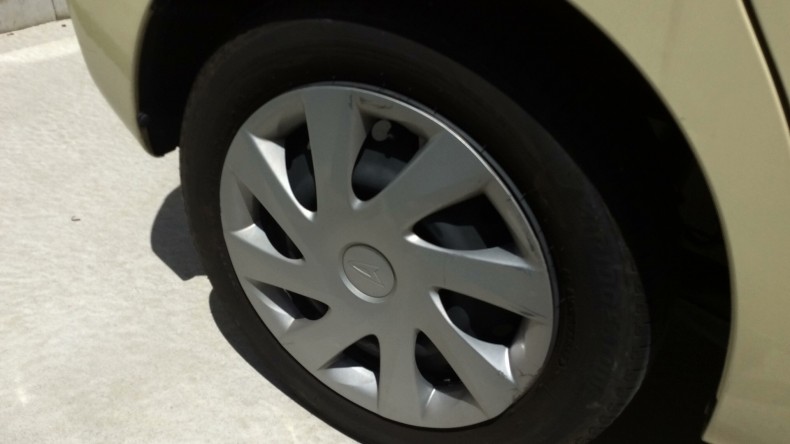 タイヤホイール前