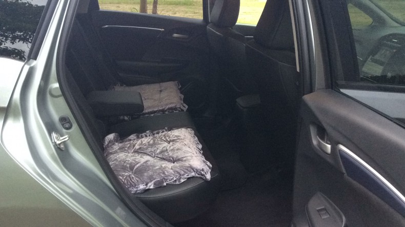 内装後方シート