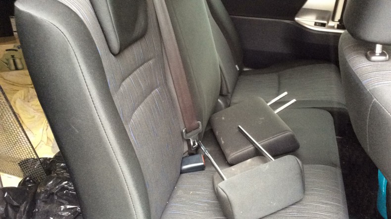 内装後方シート