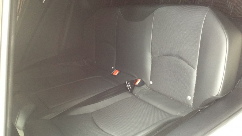 内装後方シート