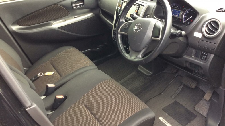 内装前方シート