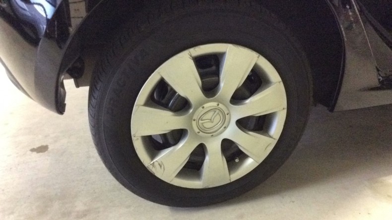 タイヤホイール前