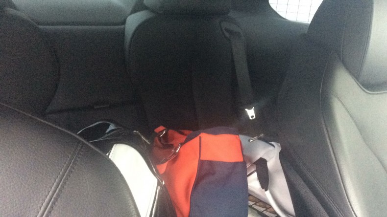 内装後方シート