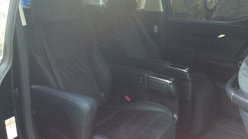 内装後方シート