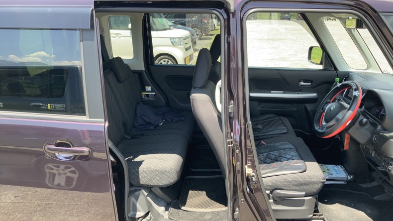 内装後方シート