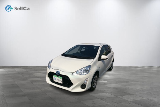 トヨタ/アクア-6767