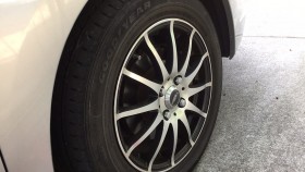 タイヤホイール前