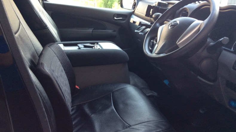 内装前方シート