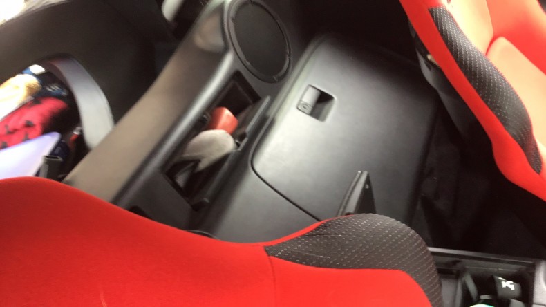 内装後方シート