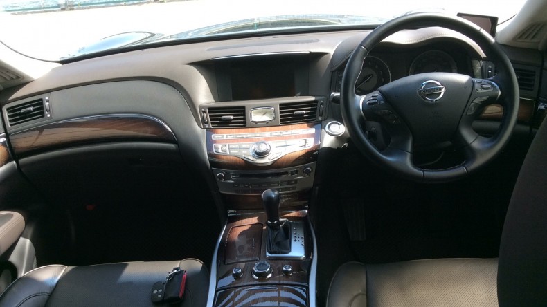 内装インパネ全体