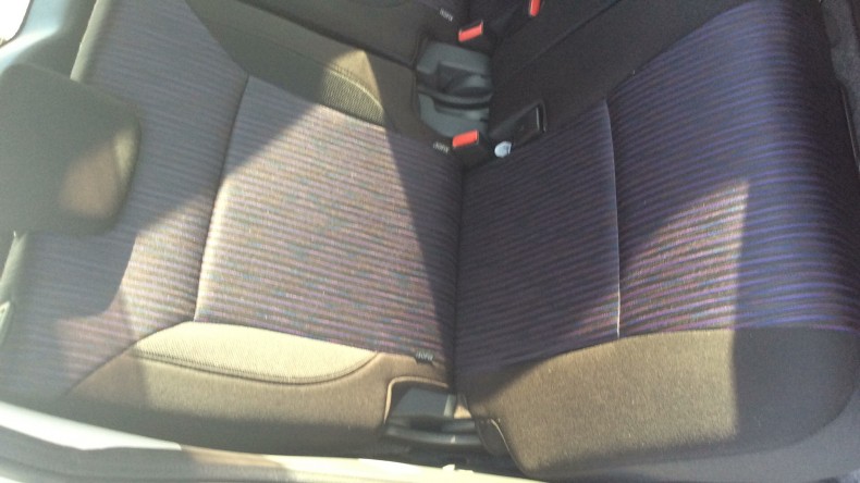 内装後方シート