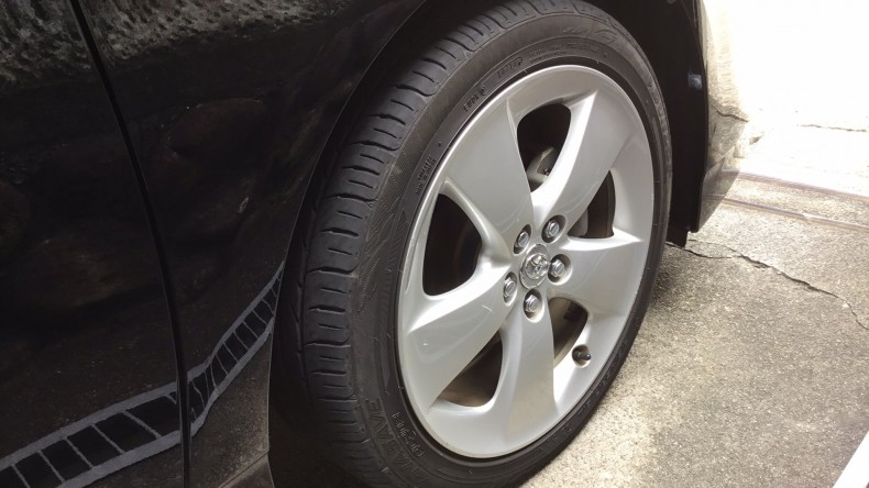 タイヤホイール前