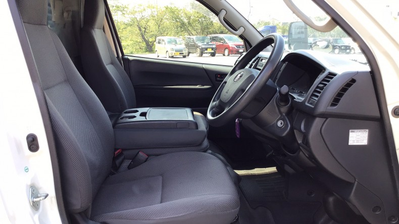 内装前方シート