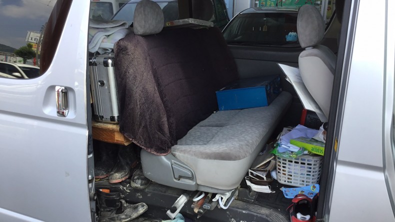 内装後方シート