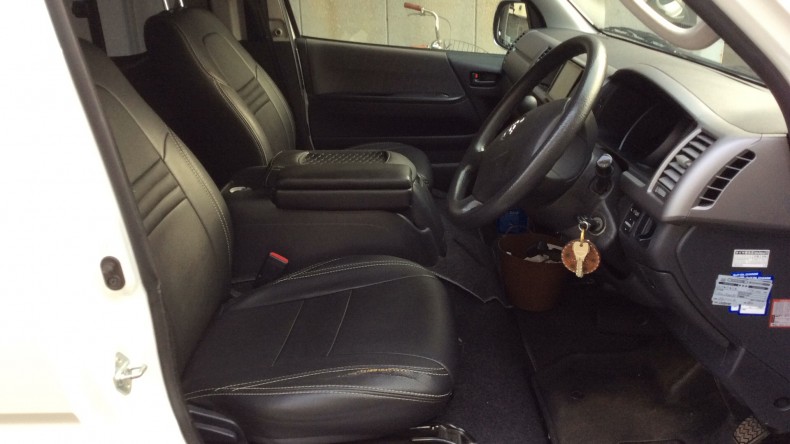 内装前方シート