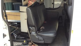 内装後方シート