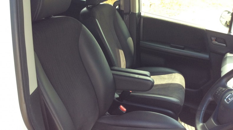 内装前方シート