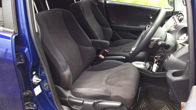 内装前方シート